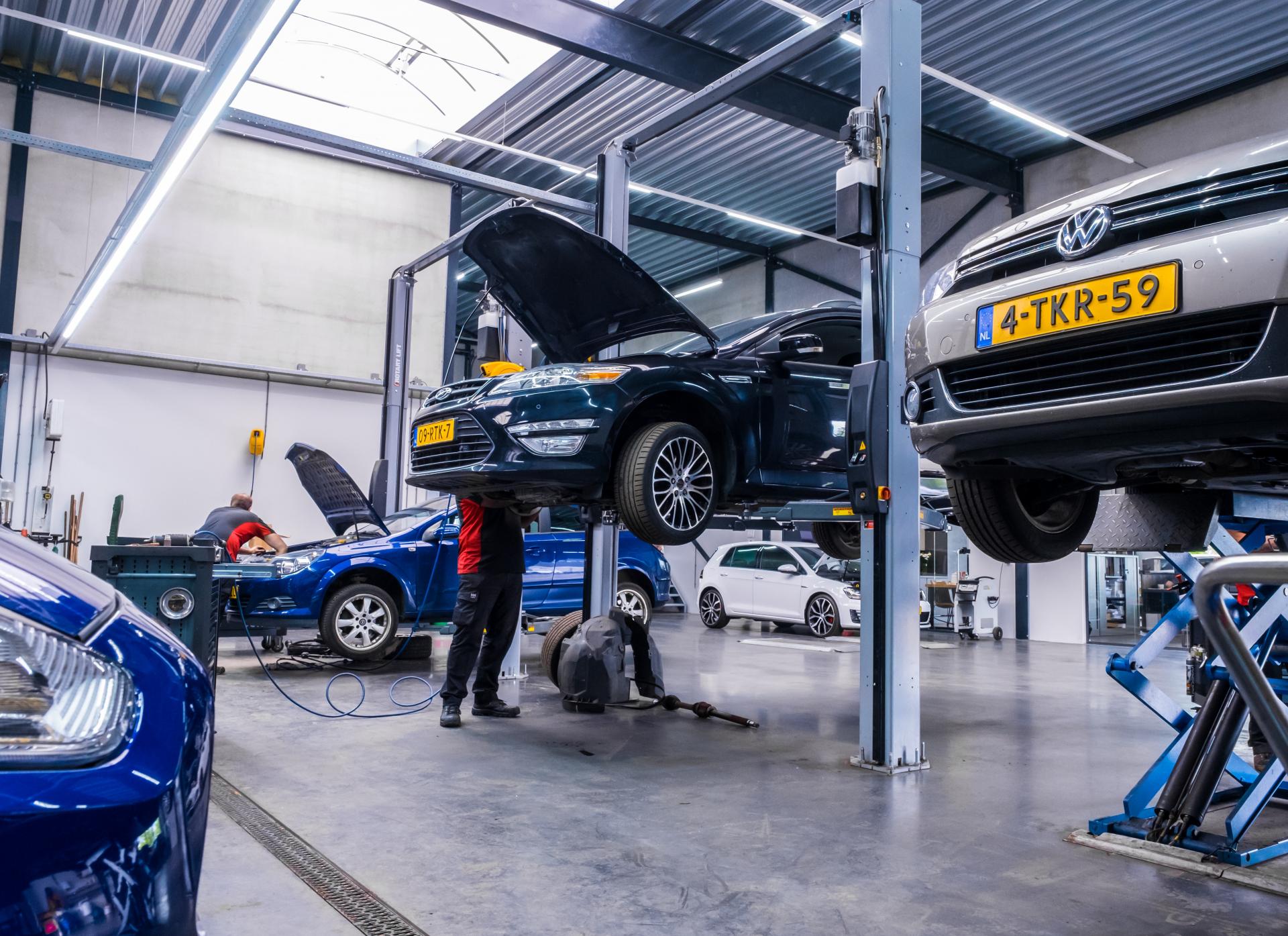 werkruimte avs auto's oud beijerland